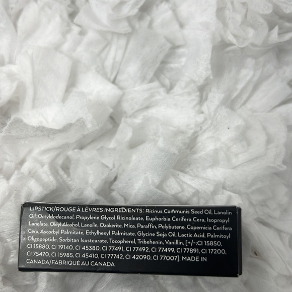 2-4-1 Cosmetics Role Model Lipstick Size 4gram - Picture 7 of 7